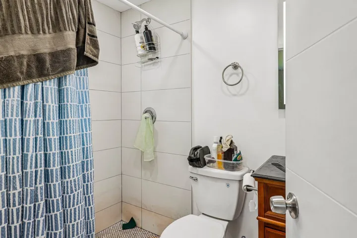 35-web-or-mls-N 22nd Ave-S2107-035