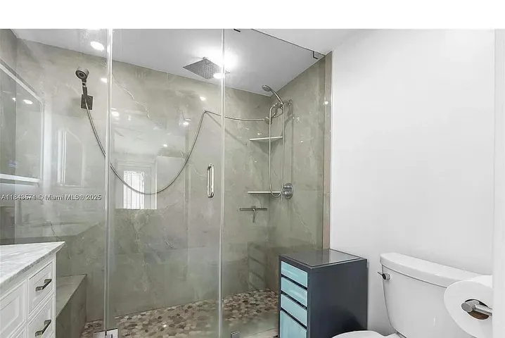 14-web-or-mls-N 22nd Ave-S2107-014