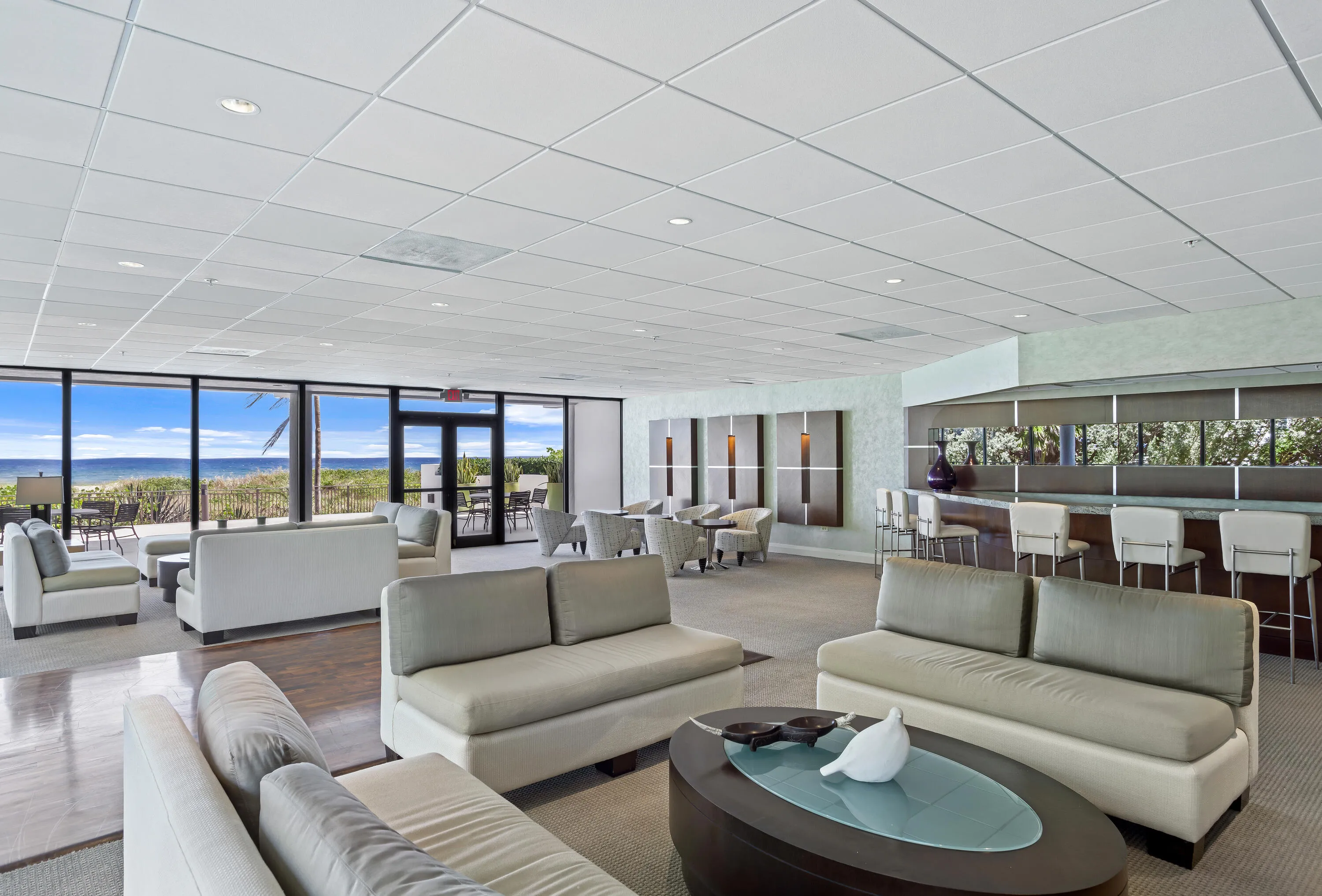CLUB ROOM