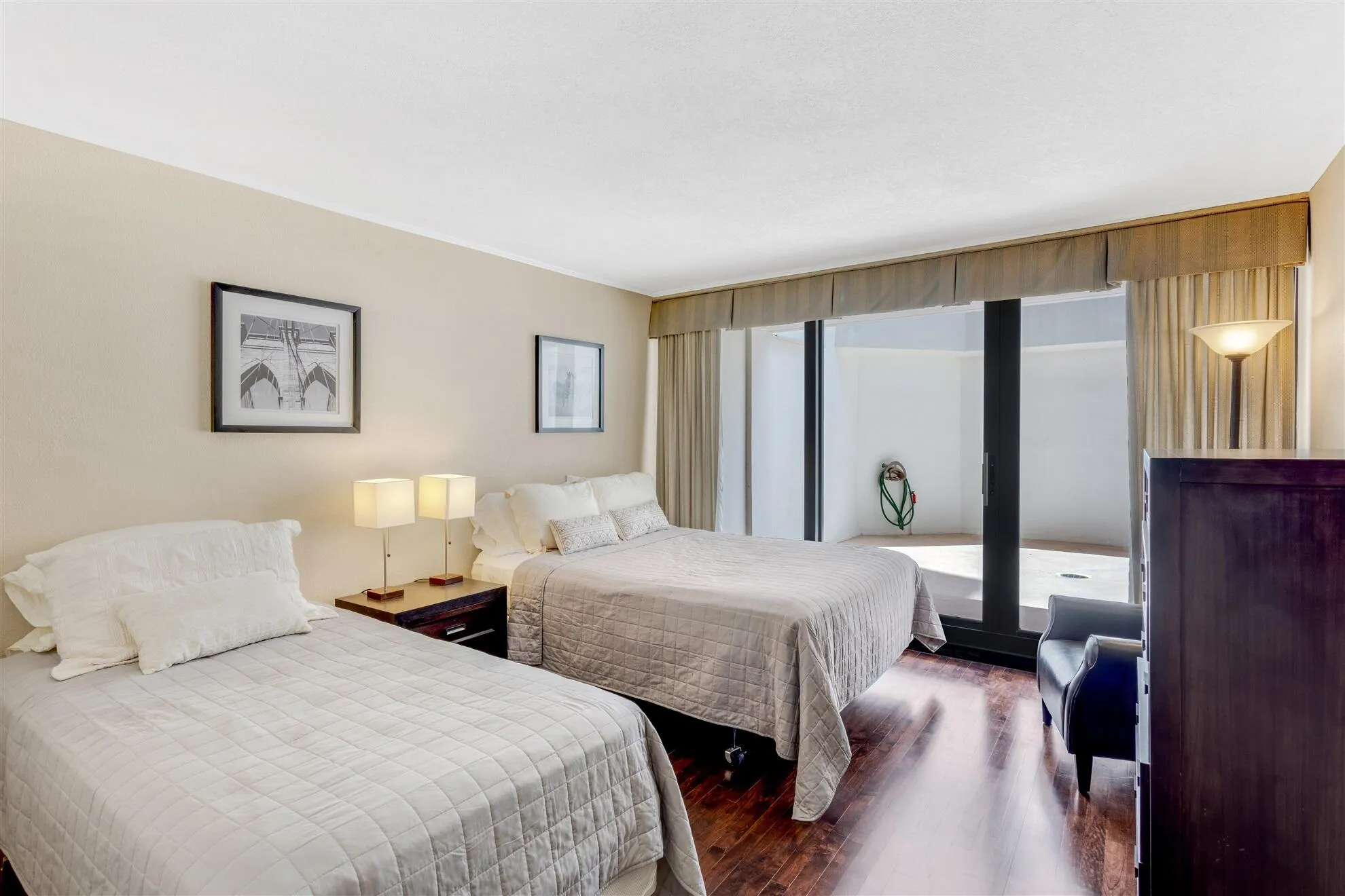 BEDROOM 2