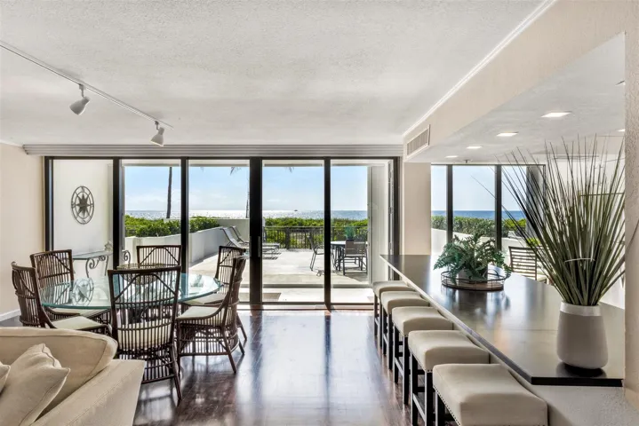 LIVING ROOM TO PATIO & OCEAN VIEW