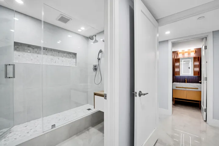 1 Bed Bath