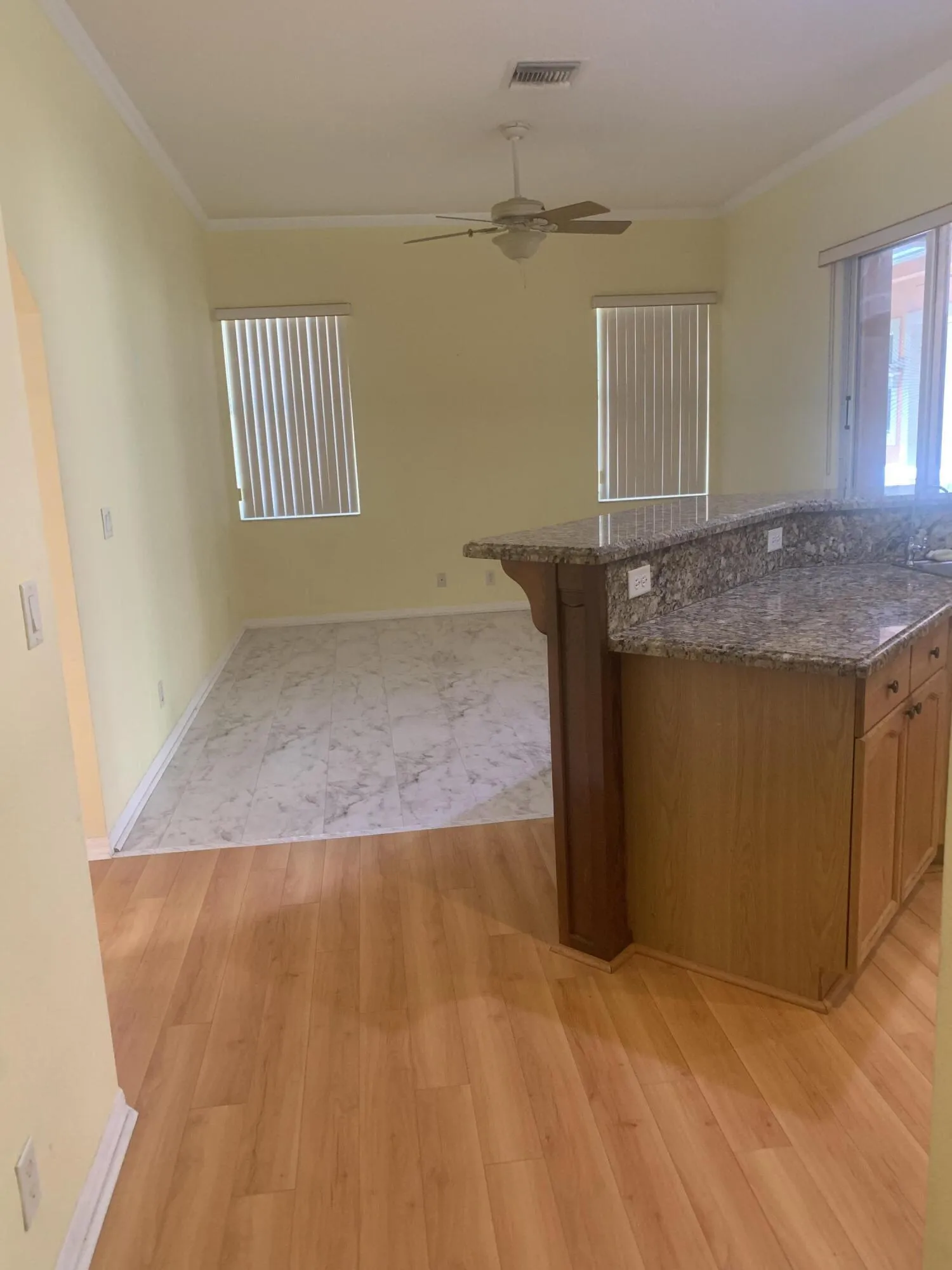 Breakfast Bar/Family Rm