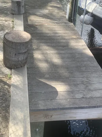 Newly Udated Dock Decking