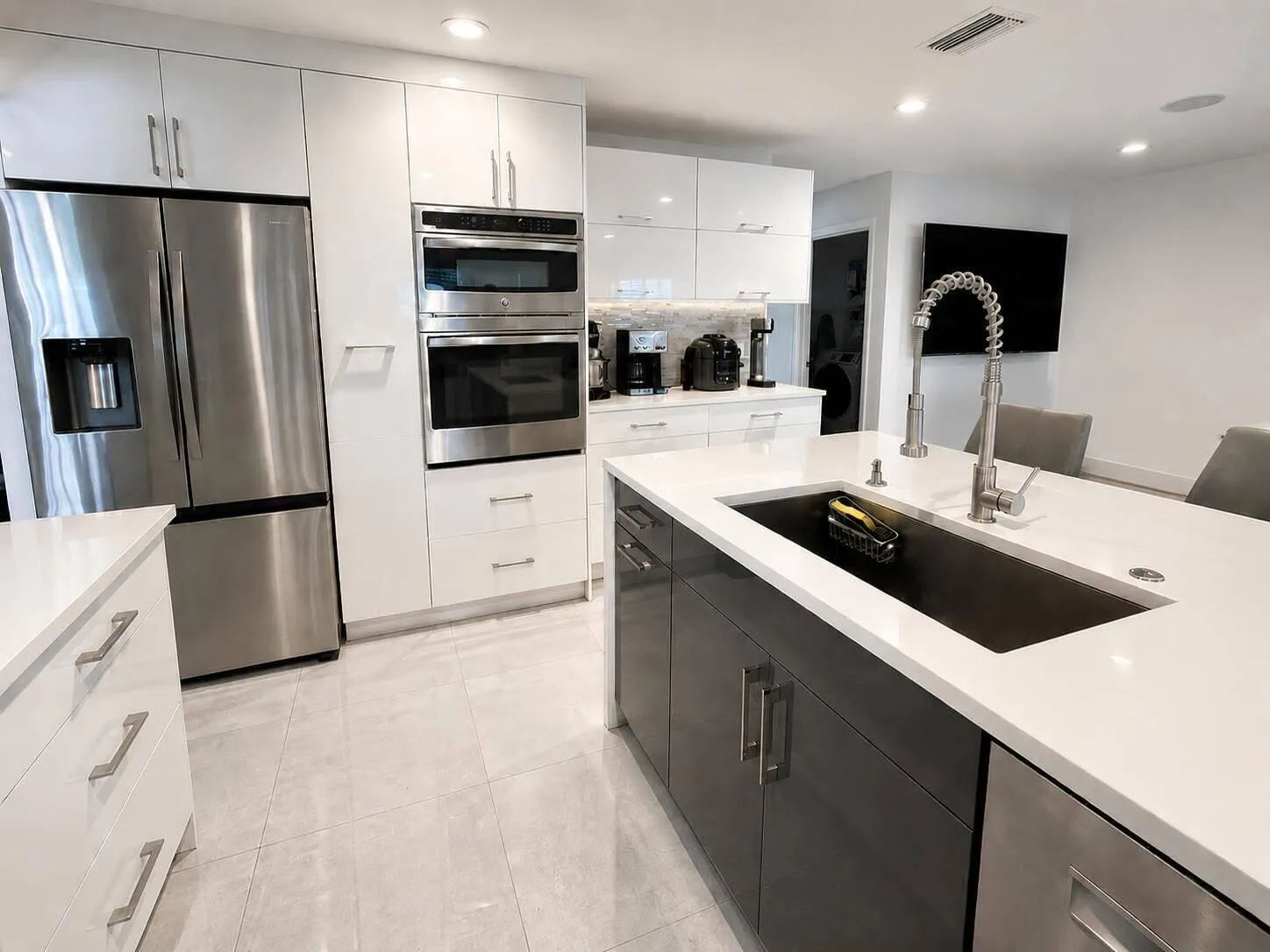 Stainless Steel Appliances!