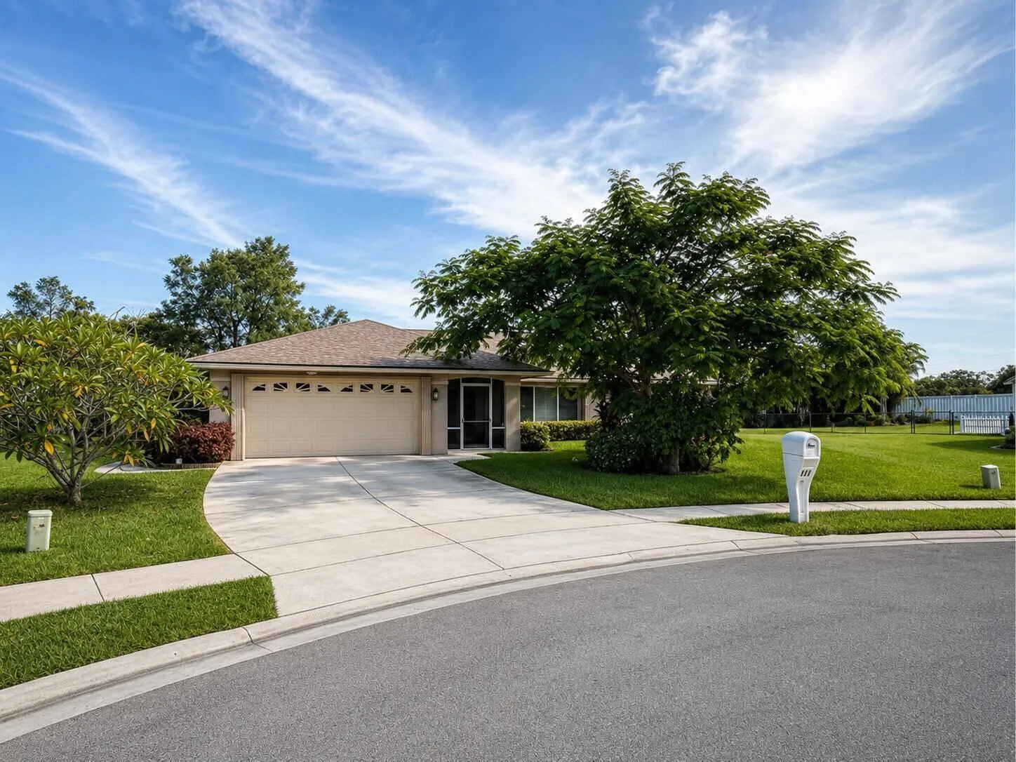1-story home located on a Cul-De-Sac! 2026 Roof with warranty!