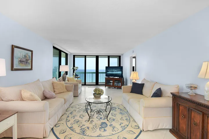 Living area 3