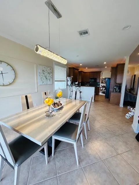 Dining/Kitchen