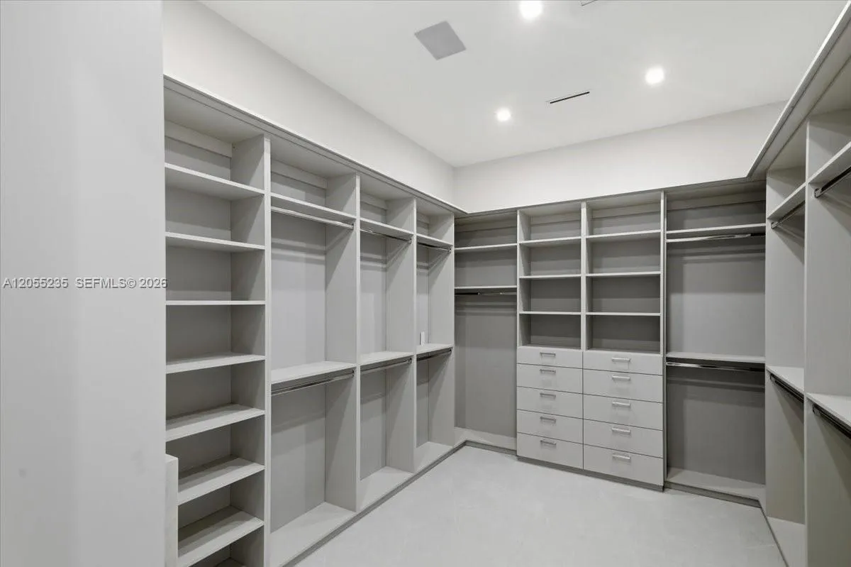 Property photo 98