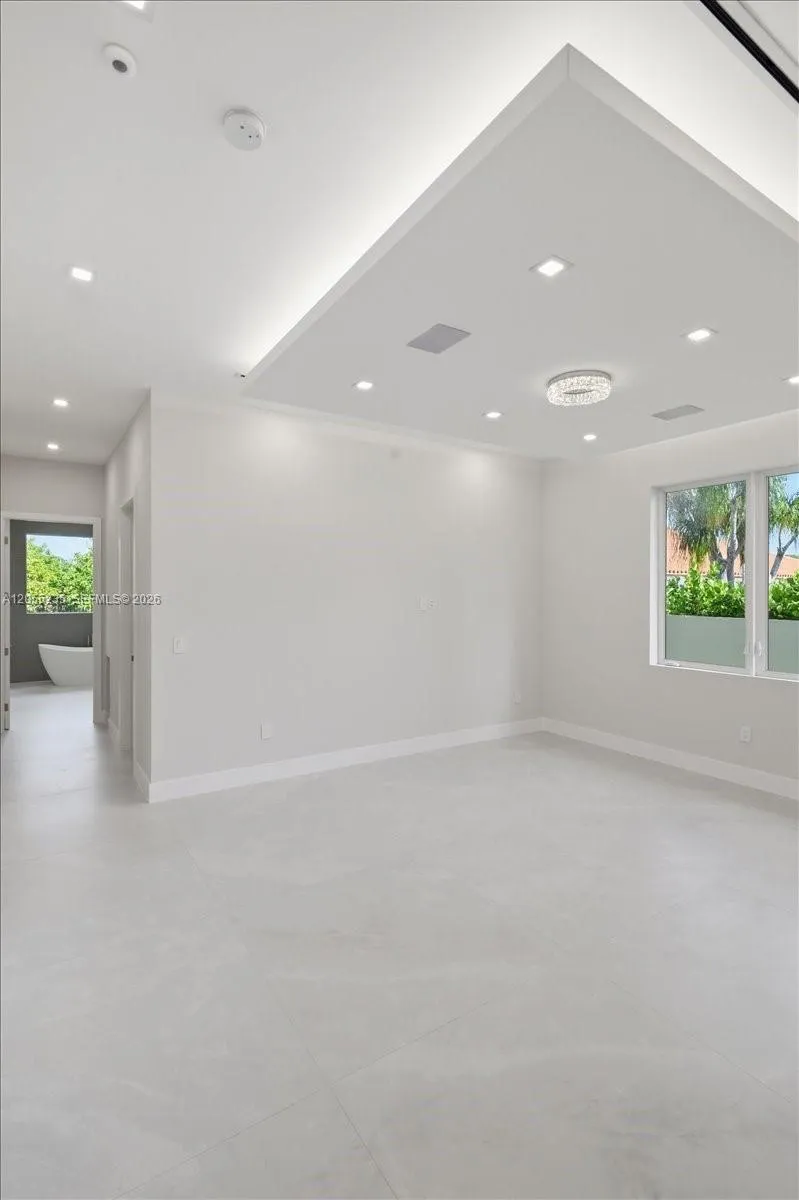 Property photo 86