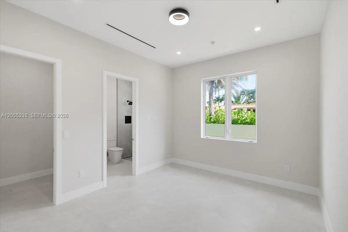 Property photo 116