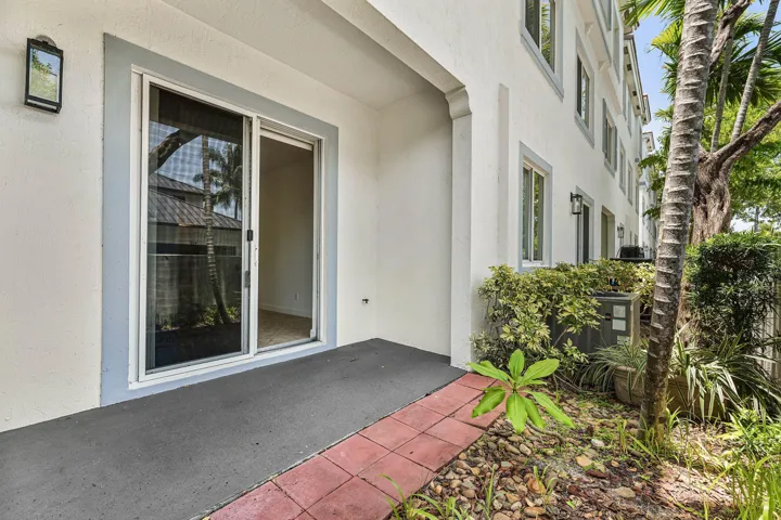033-3030WatersideCircle-BoyntonBeach-FL-