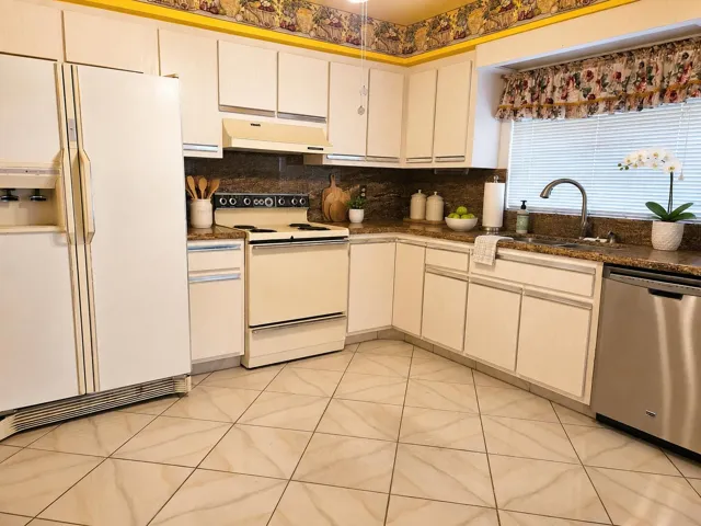 4763 Kitchen 7 (Rev)