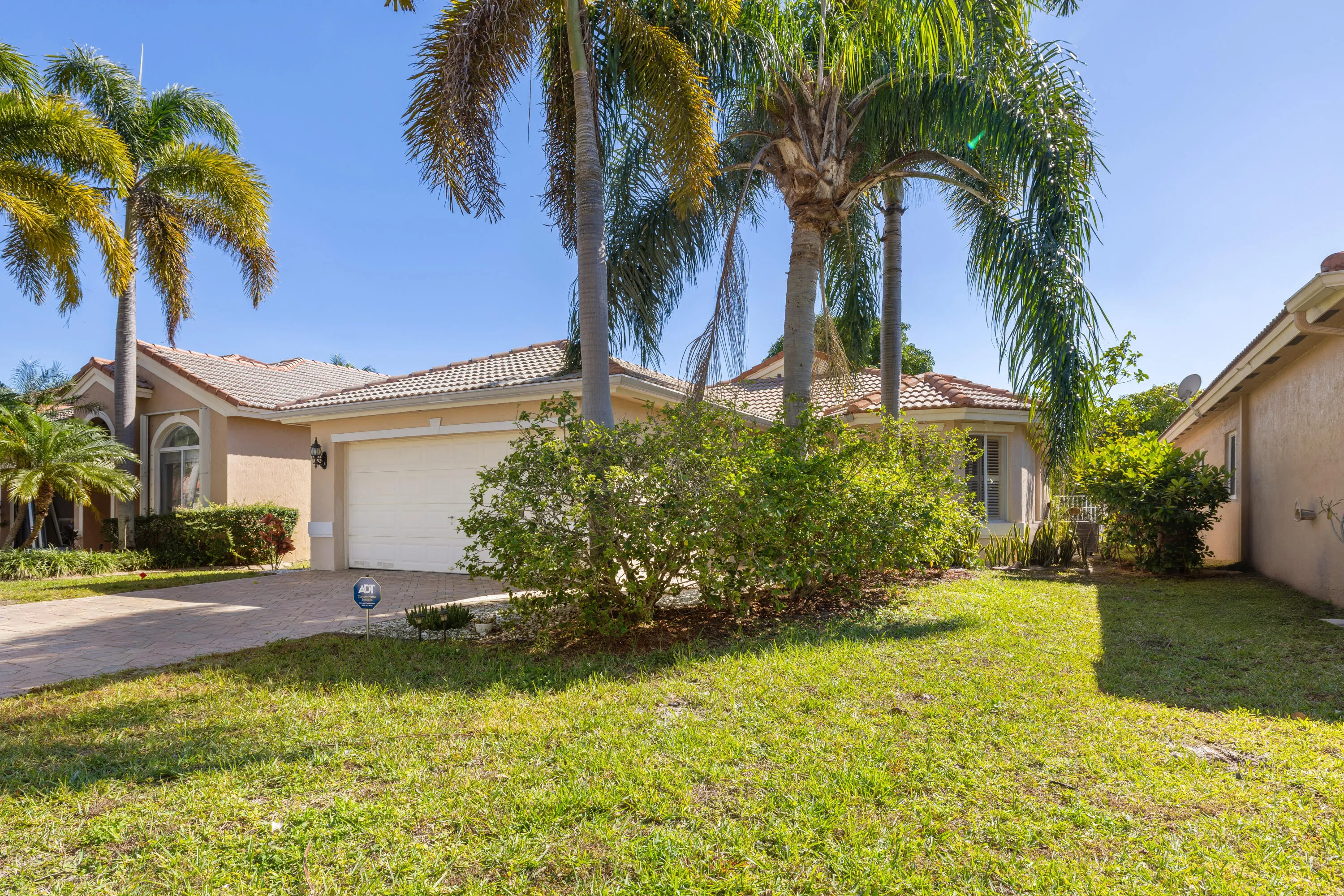 3800 Woodfield Dr-3