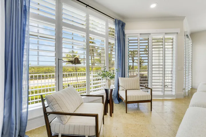 Living Room Floor-to-ceiling windows