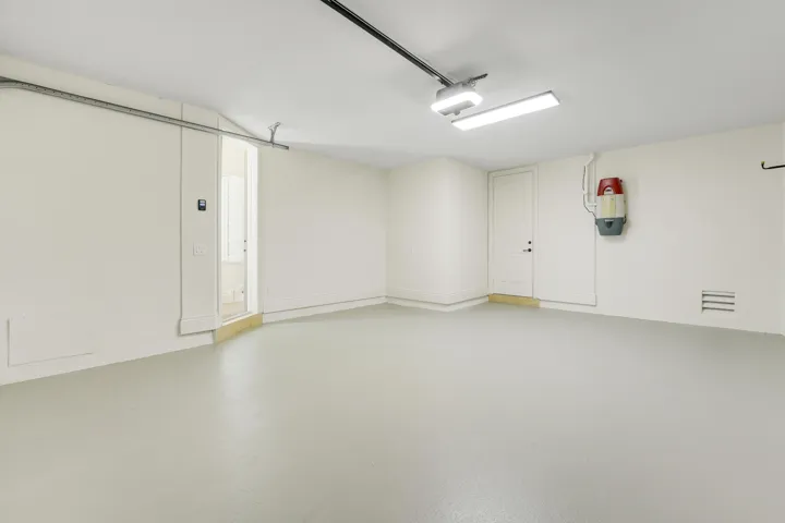 2 Car Garage