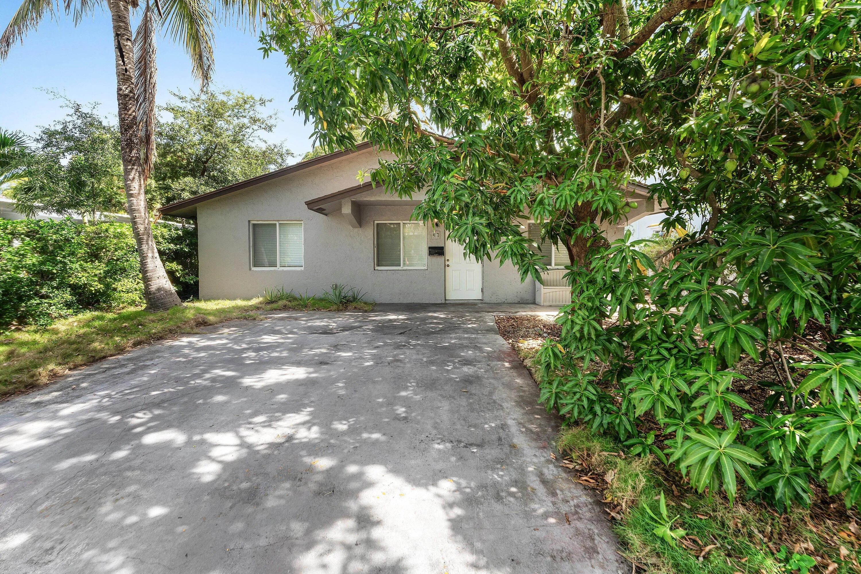 003-417UplandRoad-WestPalmBeach-FL-33401