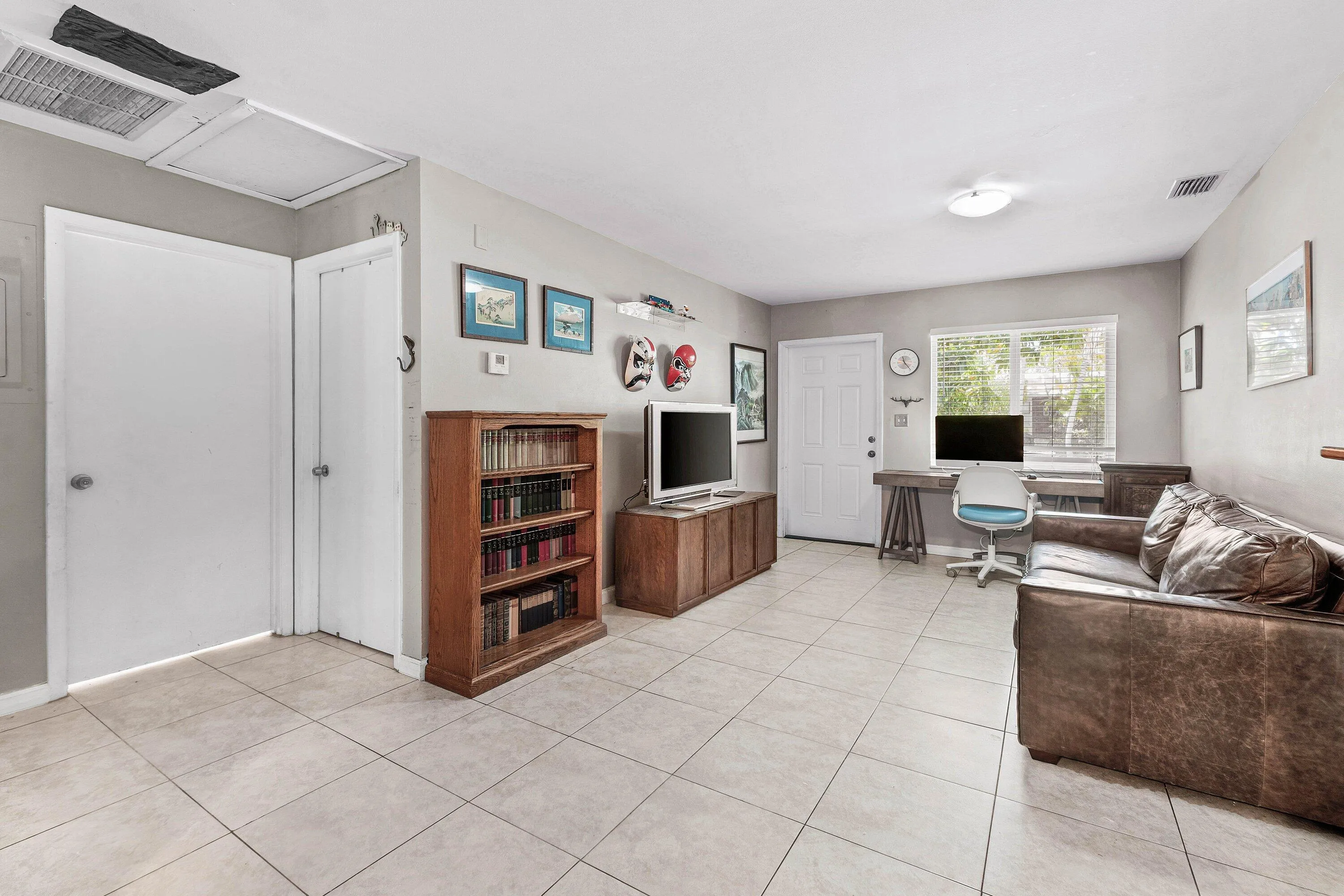 004-417UplandRoad-WestPalmBeach-FL-33401