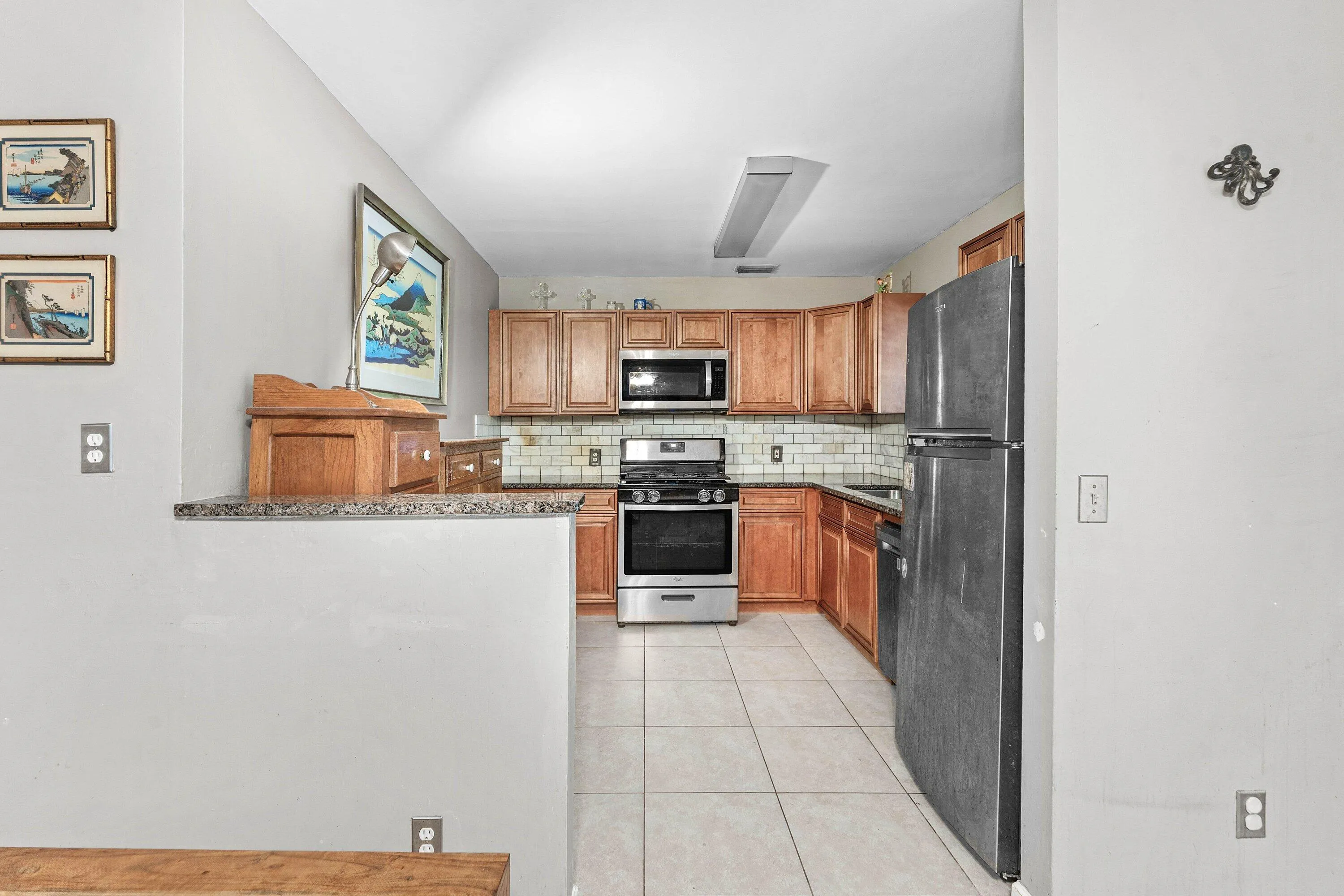012-417UplandRoad-WestPalmBeach-FL-33401