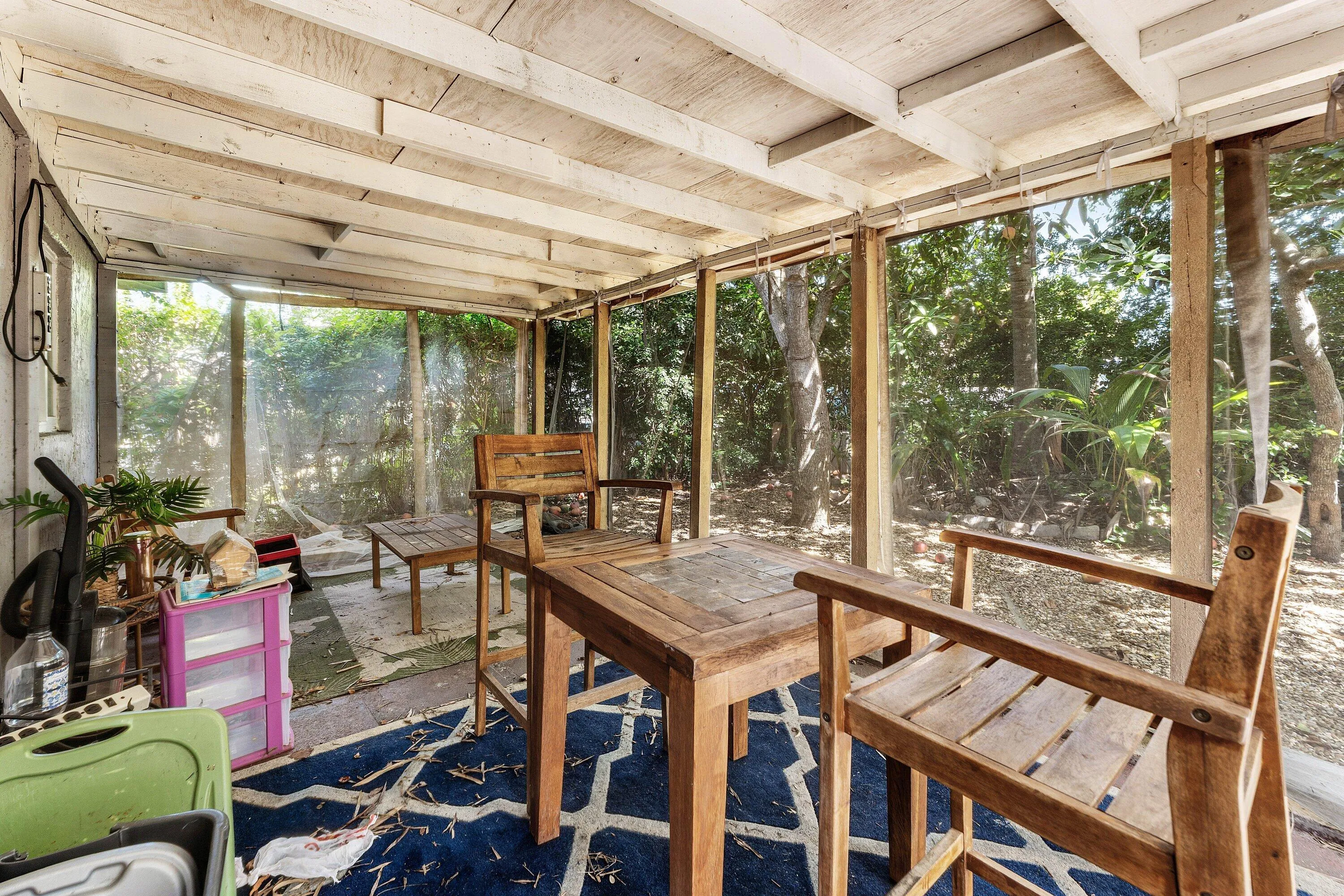 020-417UplandRoad-WestPalmBeach-FL-33401