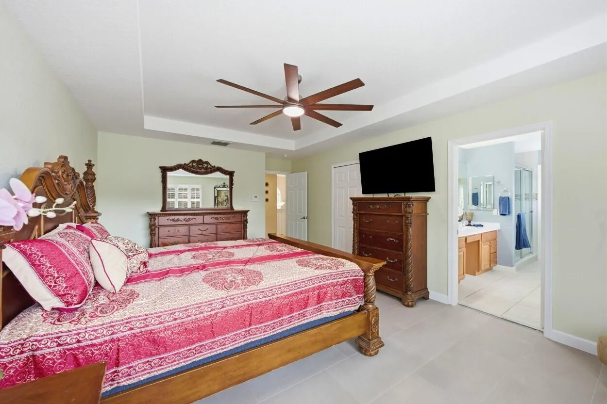 Primary Bedroom w/ En Suite
