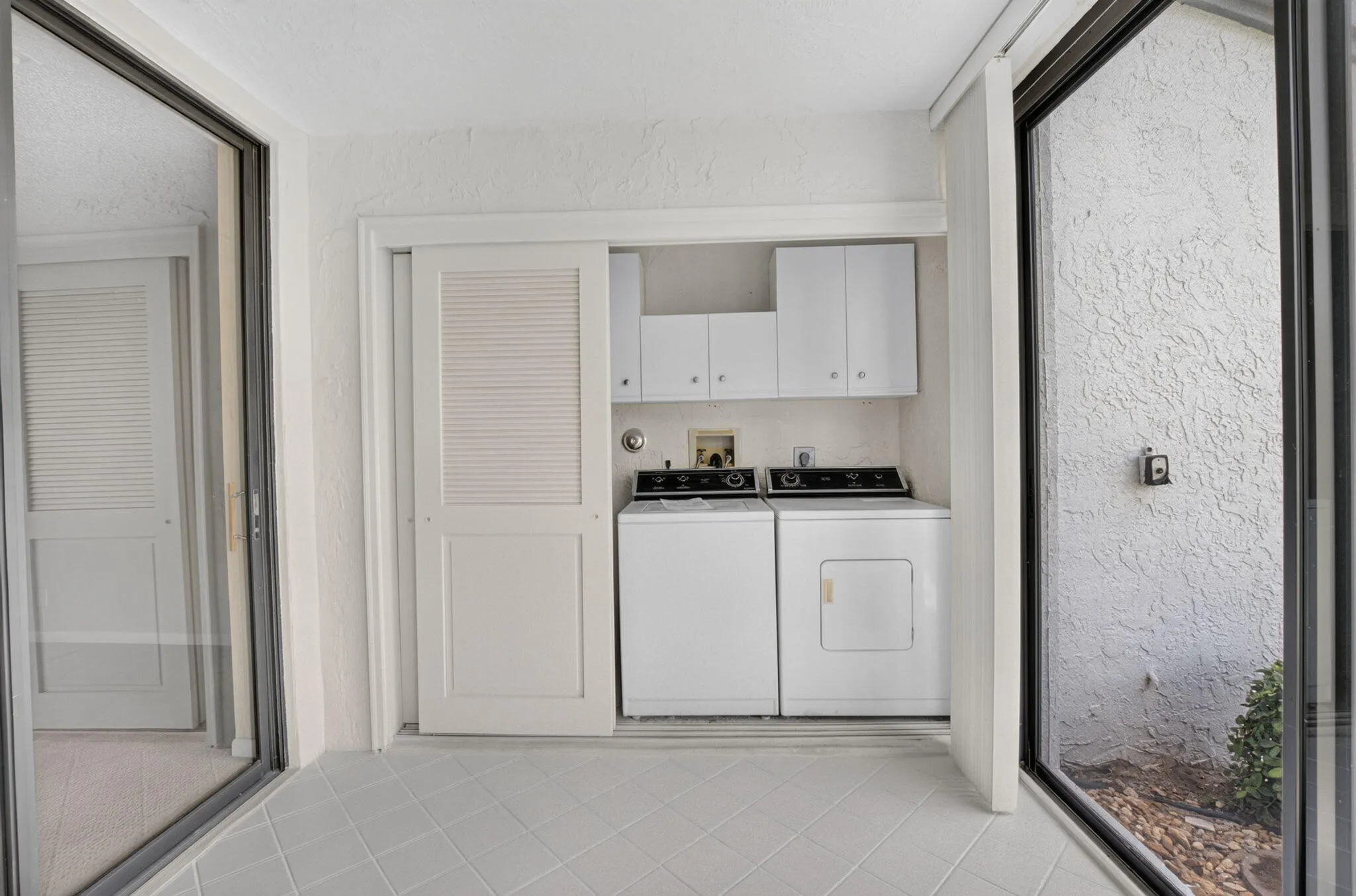 Full-Size Washer & Dryer