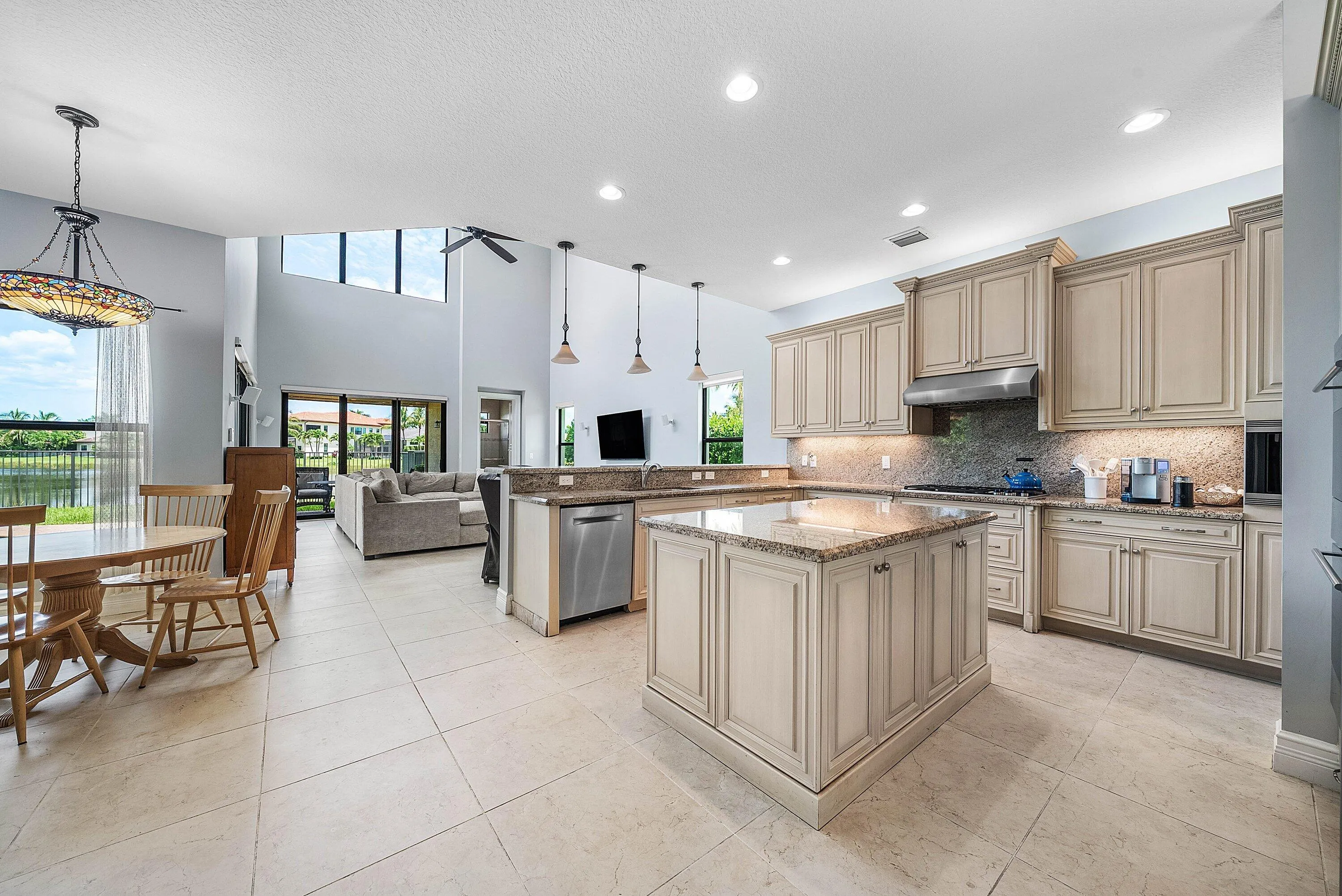 017-16884StrasbourgLane-DelrayBeach-FL-3