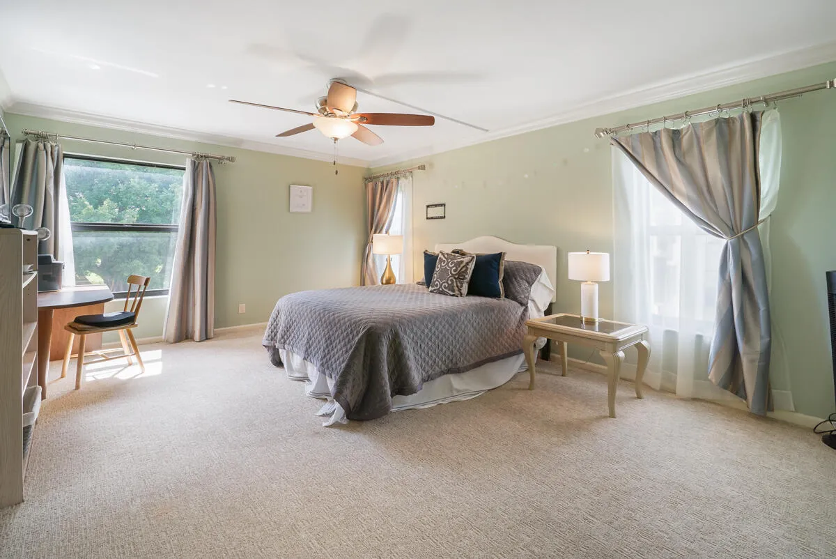 Guest bedroom 1