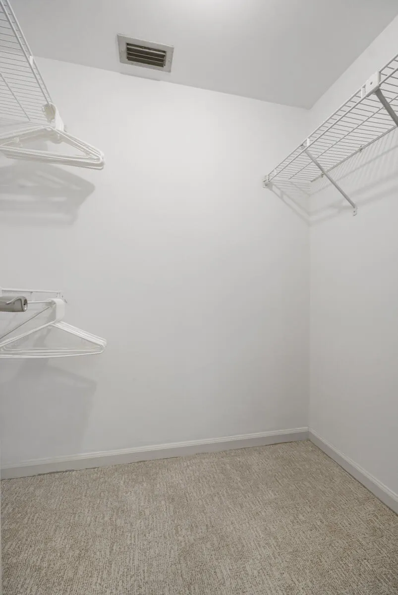 Walkin closets