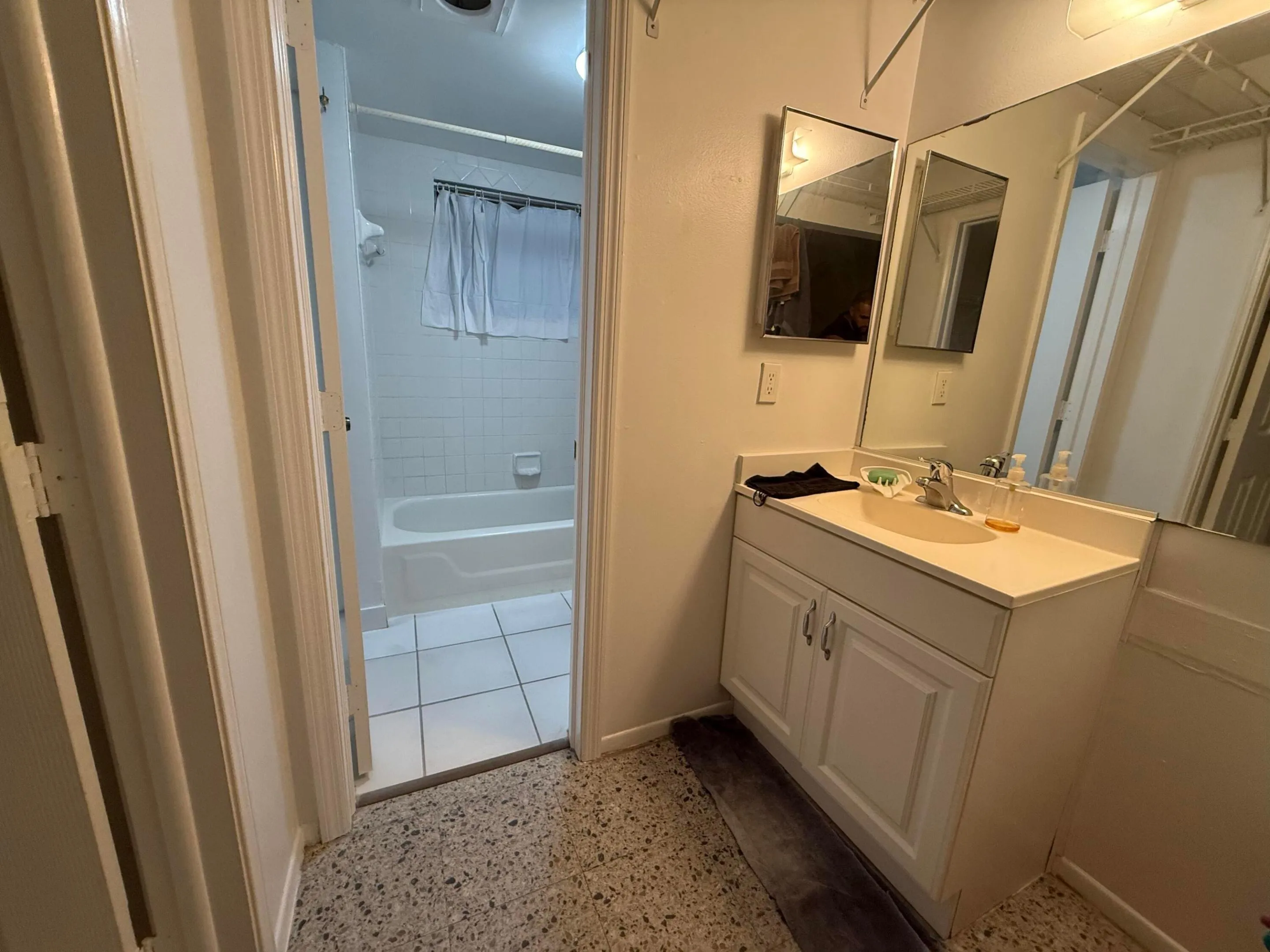 Live Oak Bathroom