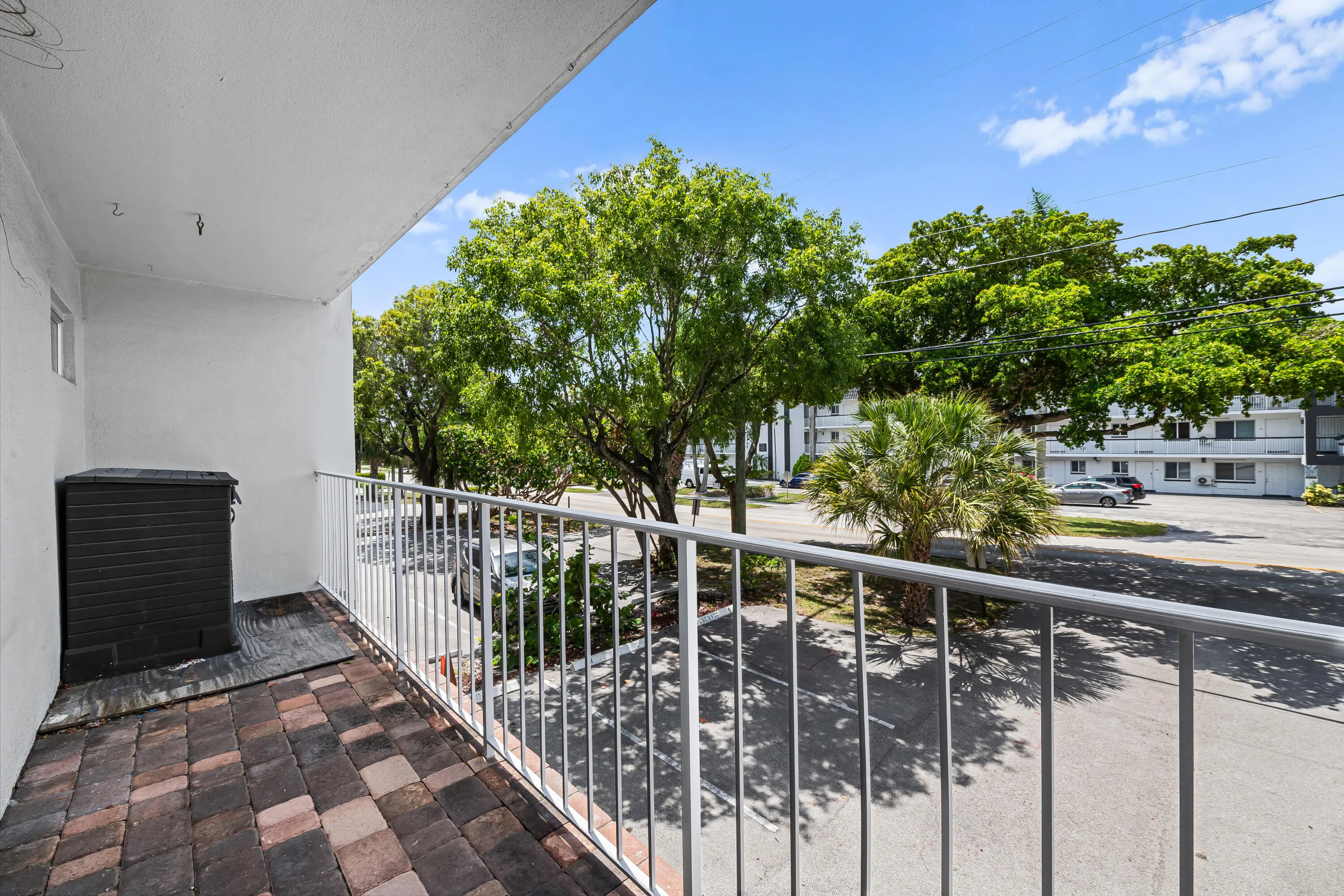 Private Patio!