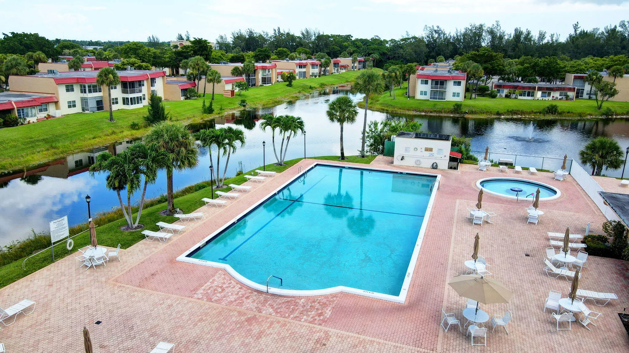 Aerial of Lakeside Pool
