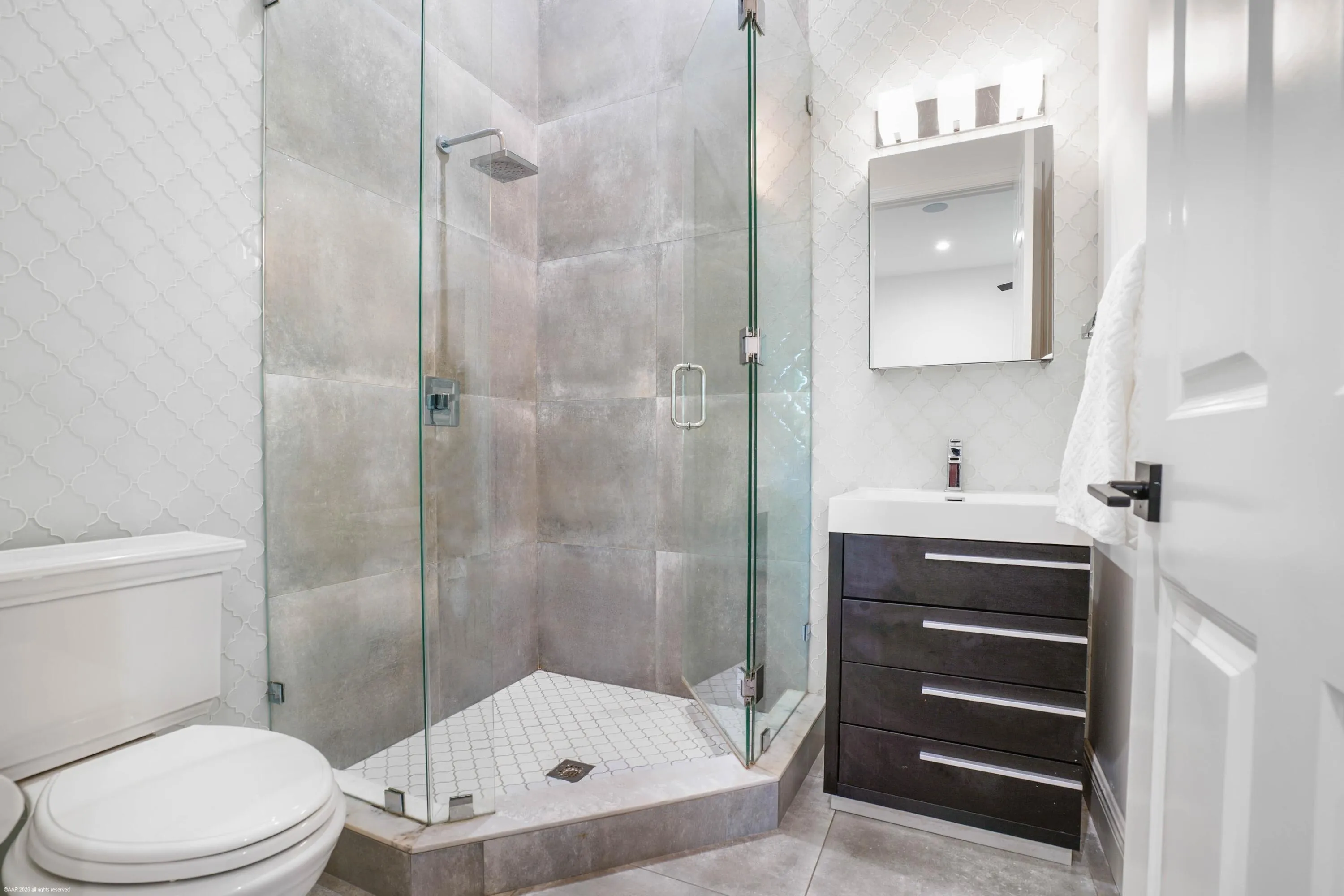 Bathroom in 2Br apartment