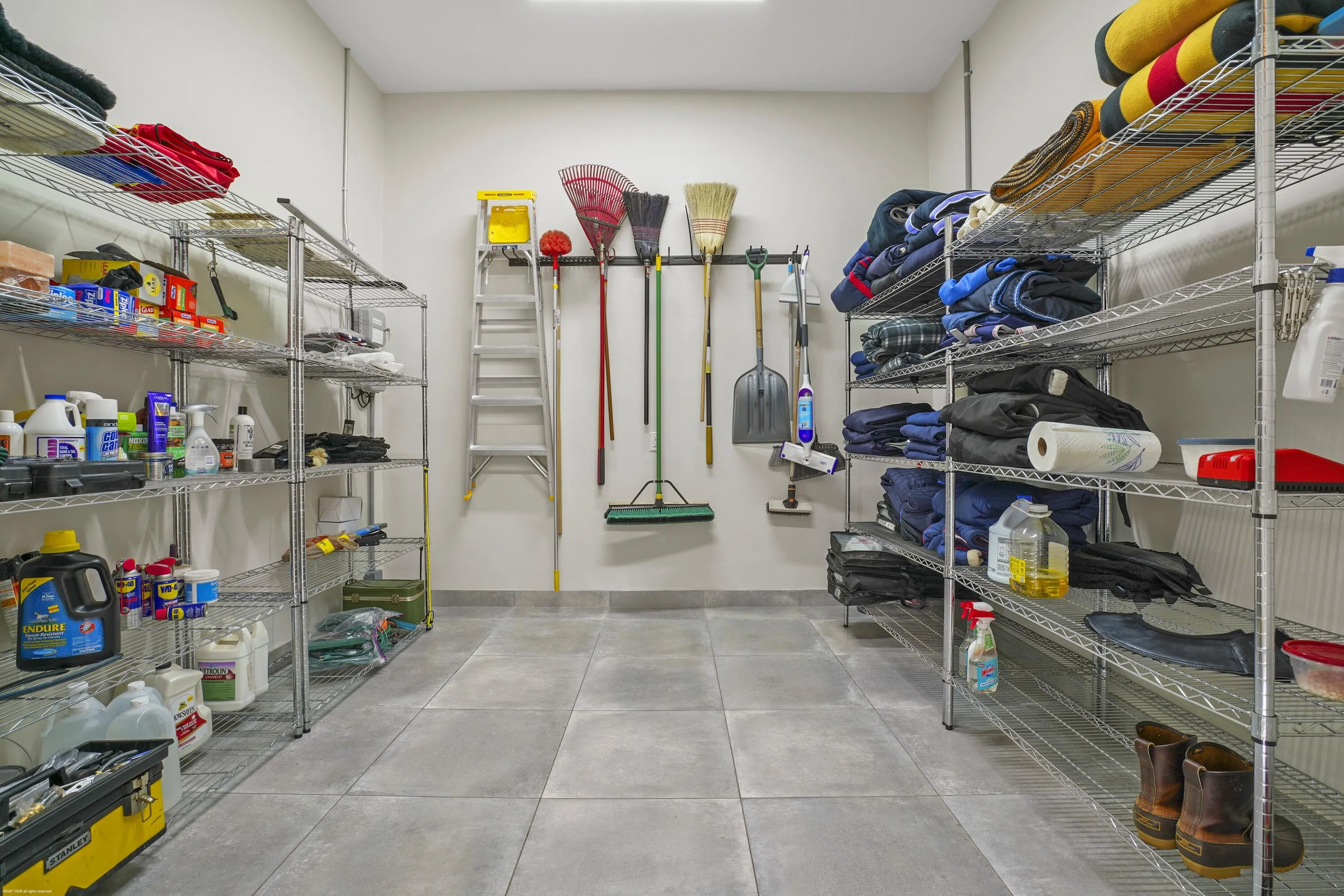 Additional storage room