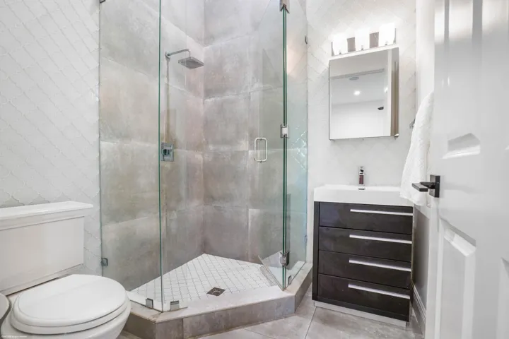 Bathroom in 2Br apartment