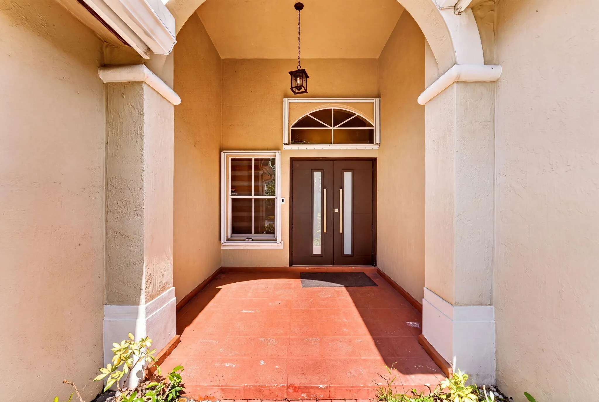 5-web-or-mls-Exterior_DSC07878_hf4k