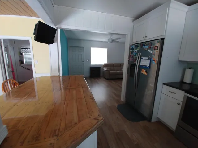 Canal Kitchen 2