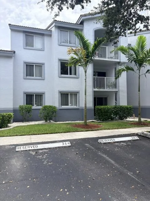 Parking right in front of the unit.