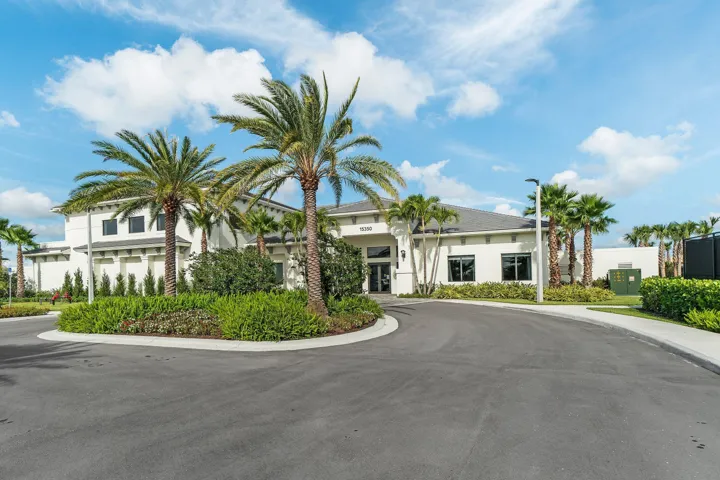 051-15388GreenRiverCourt-DelrayBeach-FL-