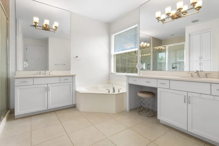 022-15388GreenRiverCourt-DelrayBeach-FL-