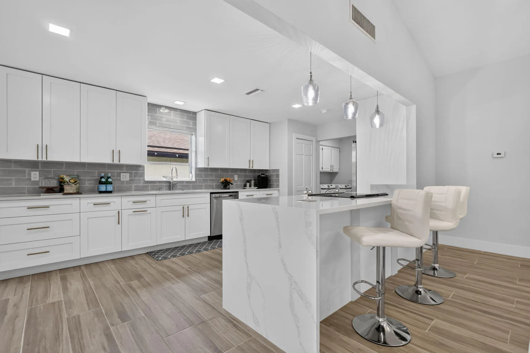BRIGHT OPEN KITCHEN
