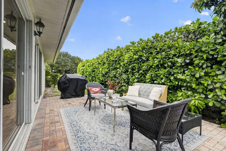 SERENE PRIVATE COURTYARD
