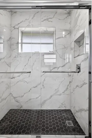 ELEGANT MASTER SHOWER
