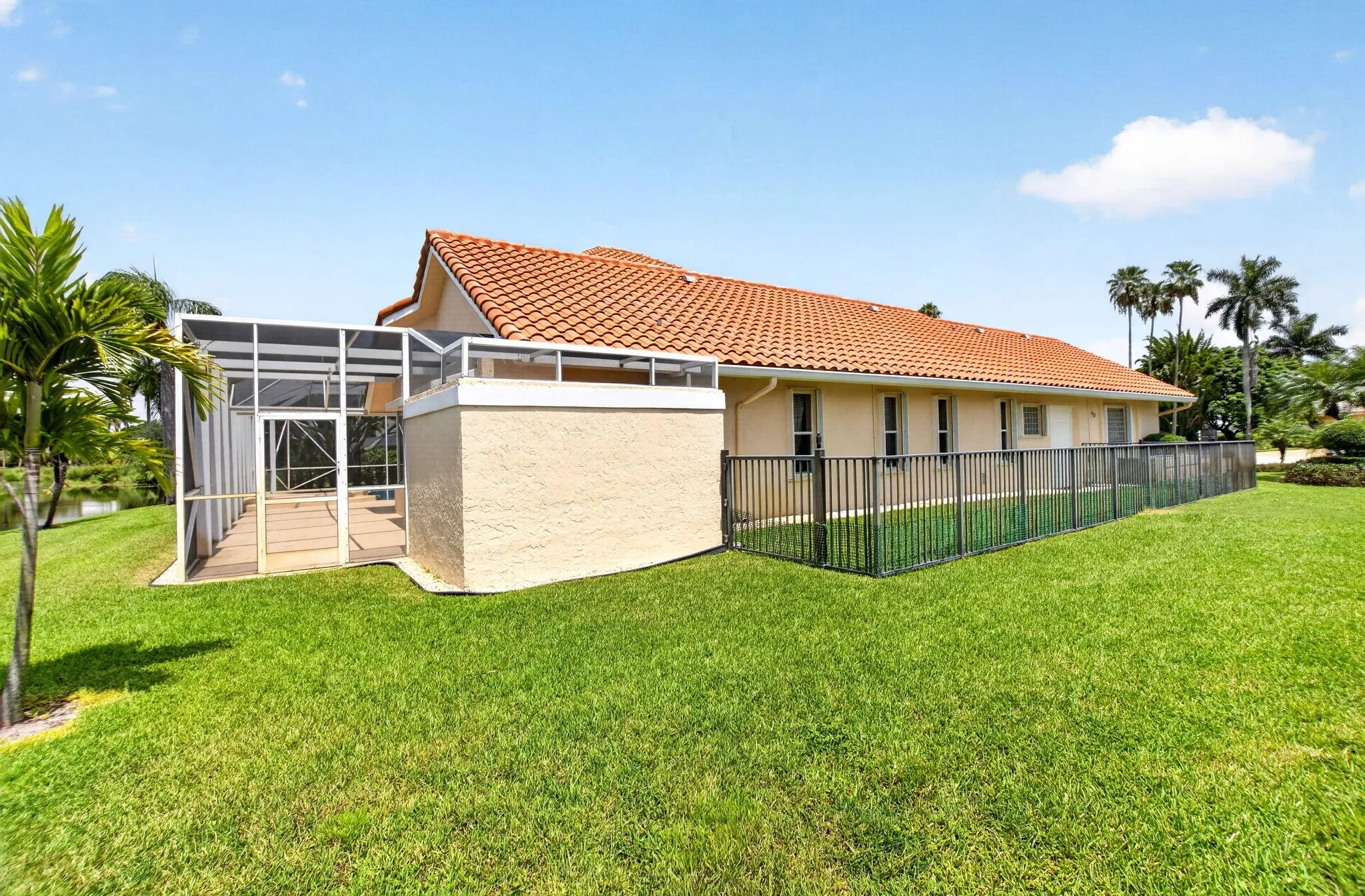 side fenced yard