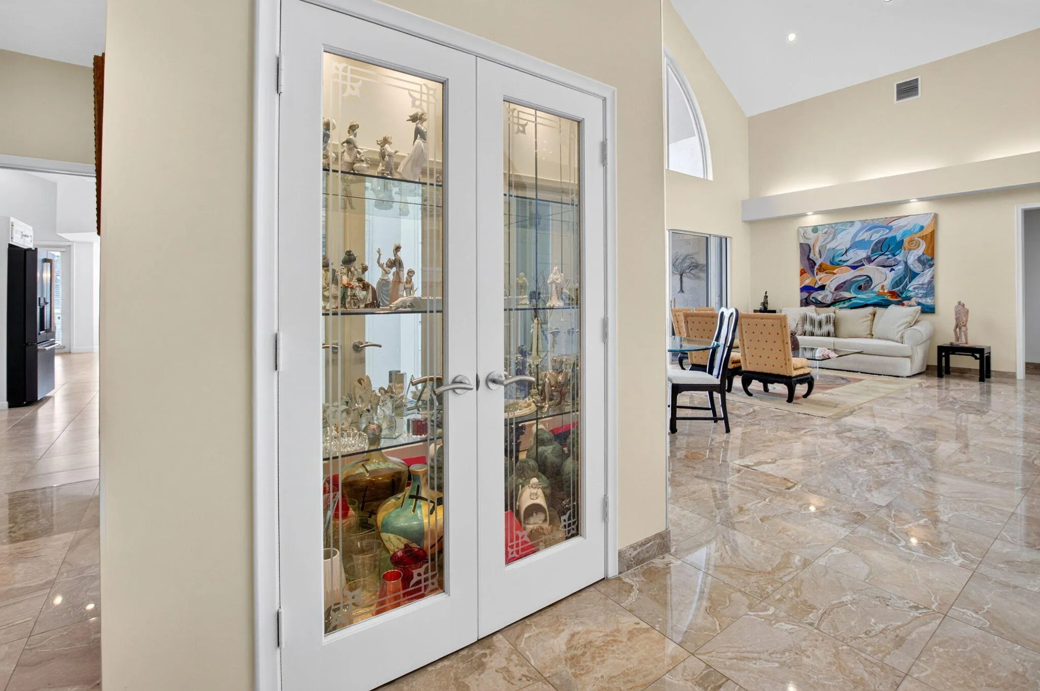 display closet or wine room