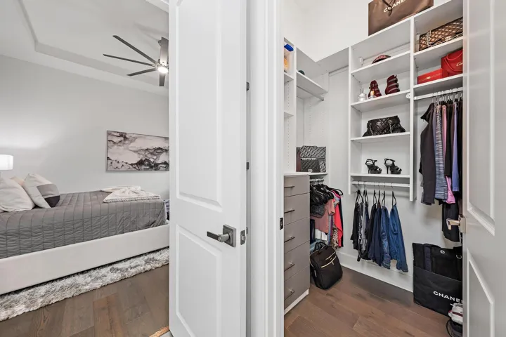 Main Bedroom Walk In Closet 1 of 2