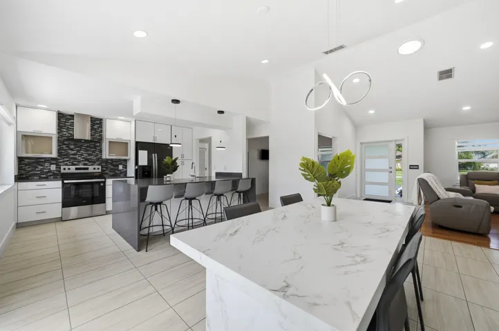 Kitchen/Dining