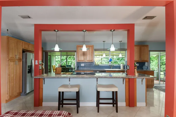 LRtoKitchen