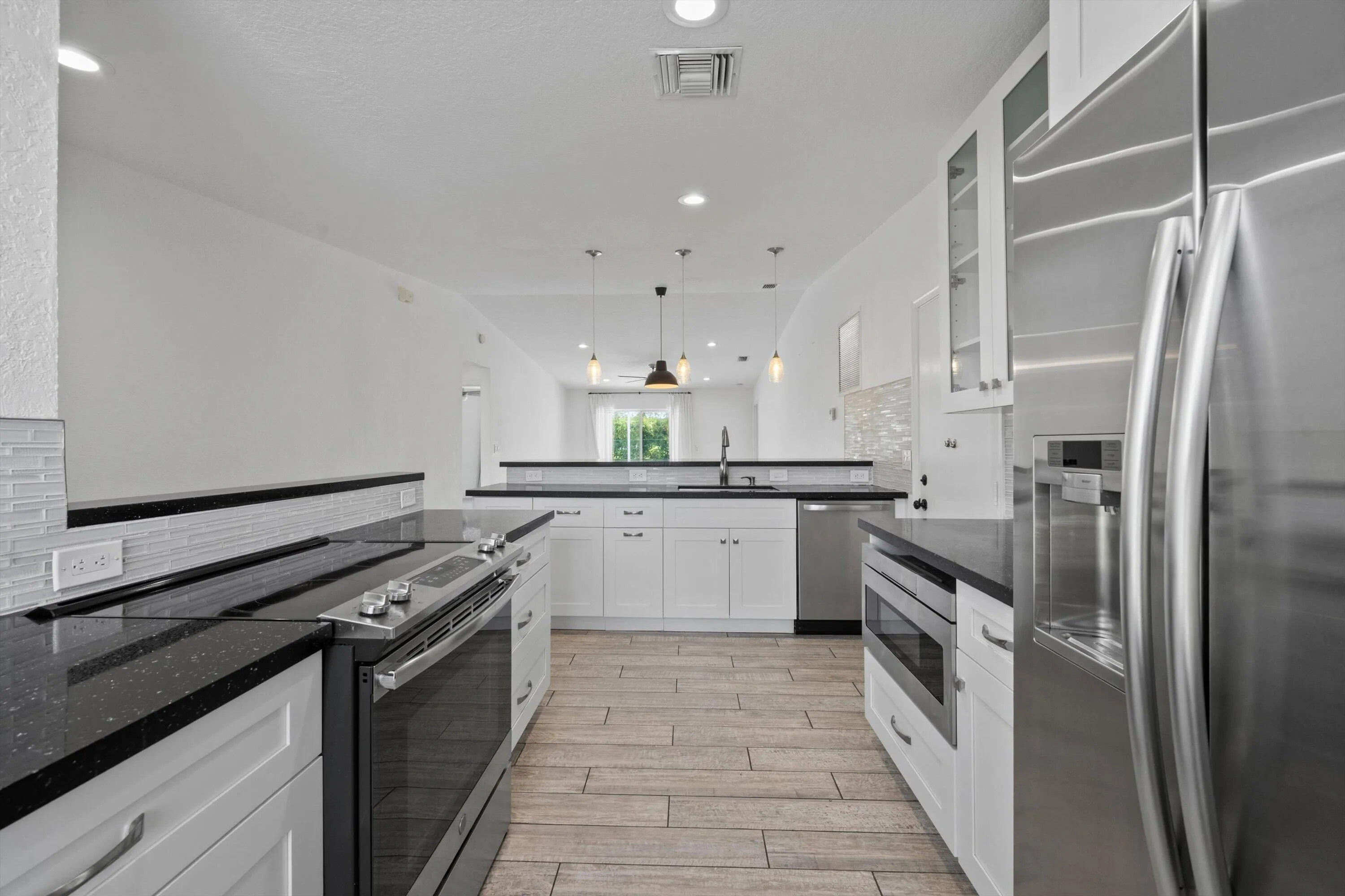 UPDATED AND MODERN KITCHEN
