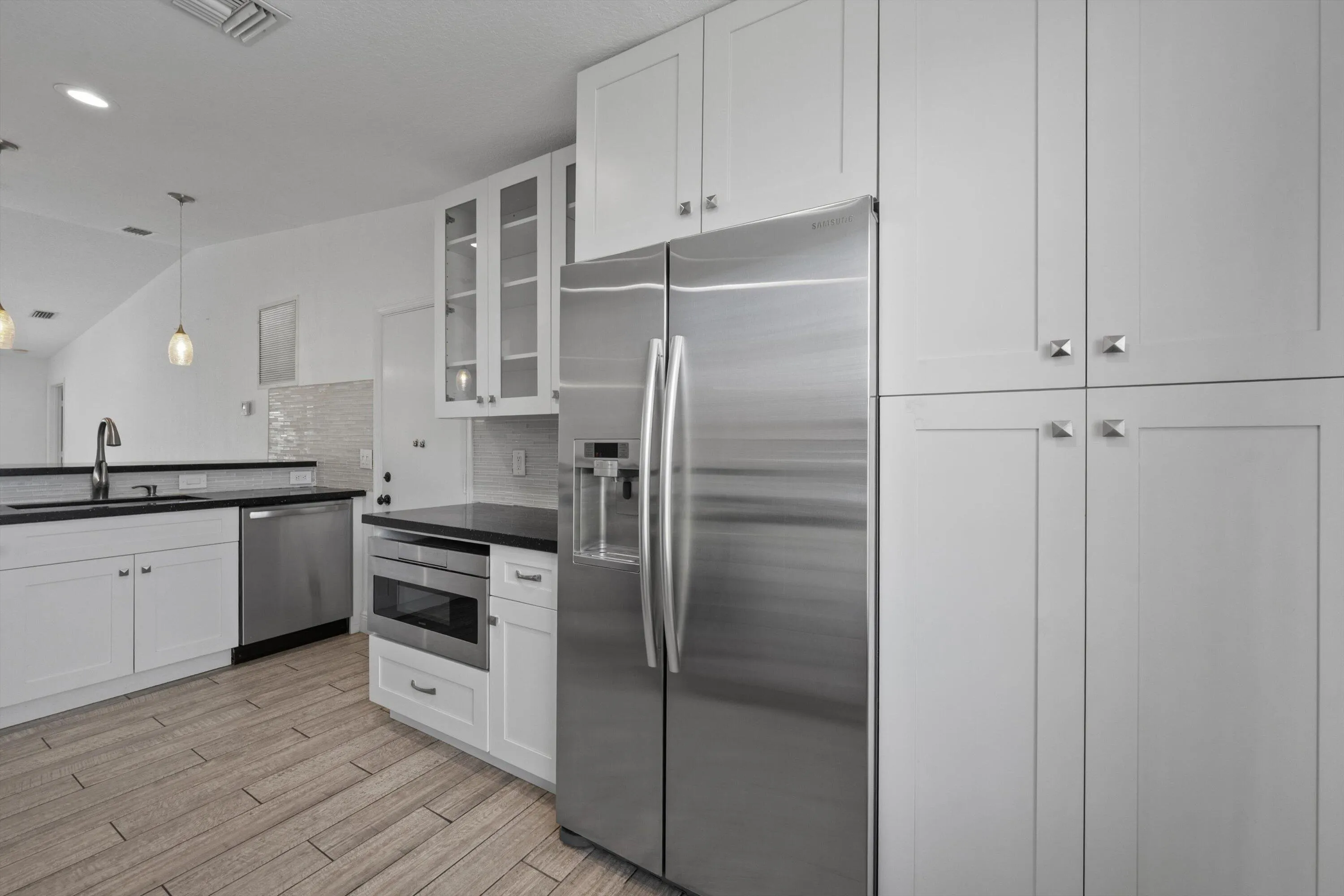 PLENTY OF CABINET SPACE